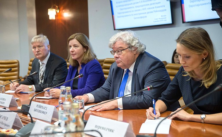 Встреча Константина Косачева с членом Комитета Европарламента по иностранным делам Рейнхардом Бютикофером