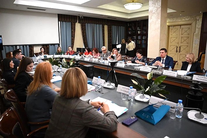 Ольга Хохлова приняла участие в круглом столе Уполномоченного при Президенте Российской Федерации по правам ребёнка