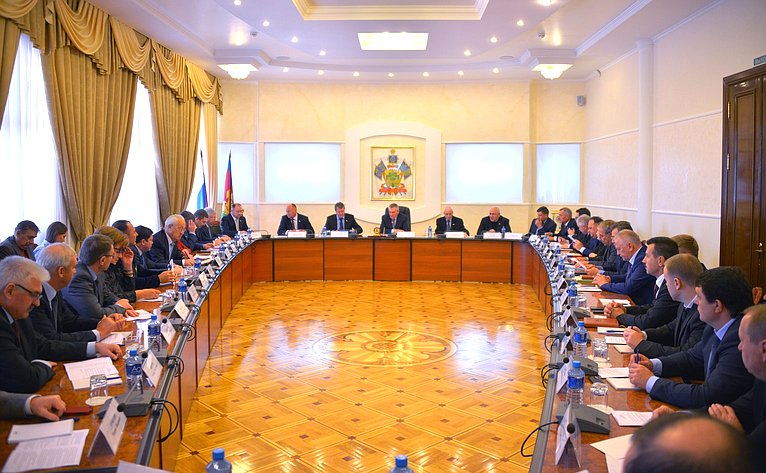В. Харламов принял участие в организационном заседании по созданию Совета законодателей Краснодарского края