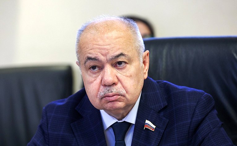 Ильяс Умаханов