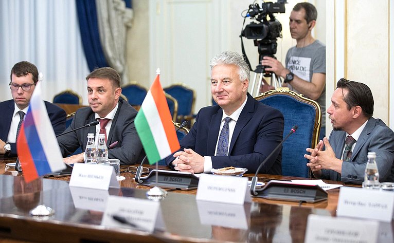 Встреча с заместителем Премьер-министра Венгрии Жолтом Шемьеном