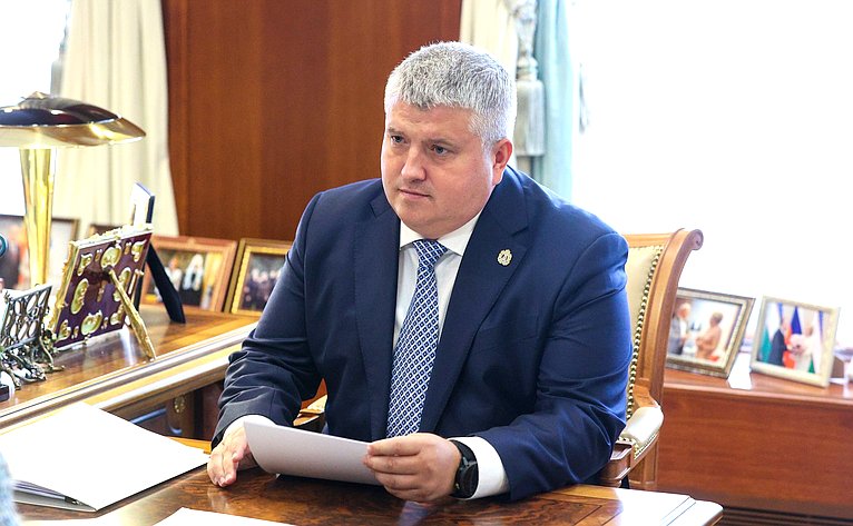 Встреча Председателя СФ Валентины Матвиенко с временно исполняющим обязанности Губернатора Новгородской области Александром Дроновым