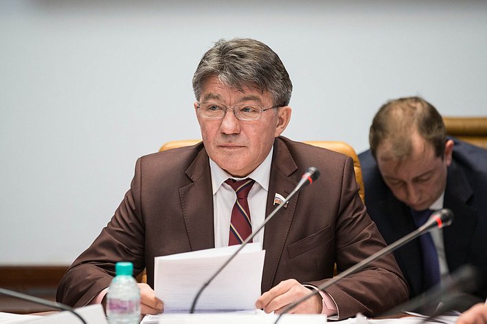 В. Озеров Заседание Комитета Совета Федерации по обороне и безопасности