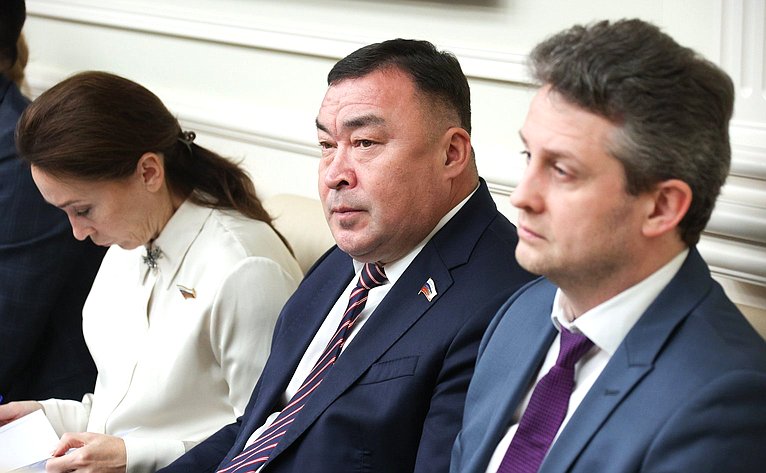 Совместное заседание Комитета СФ по конституционному законодательству и государственному строительству, Комитета СФ по обороне и безопасности и Комитета СФ по федеративному устройству, региональной политике, МСУ и делам Севера