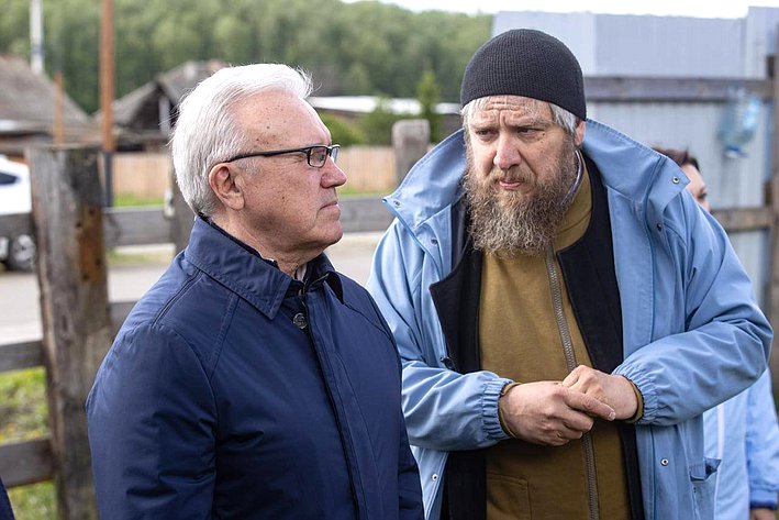 Александр Усс в рамках работы в регионе проинспектировал ход реставрации храма в деревне Барабаново