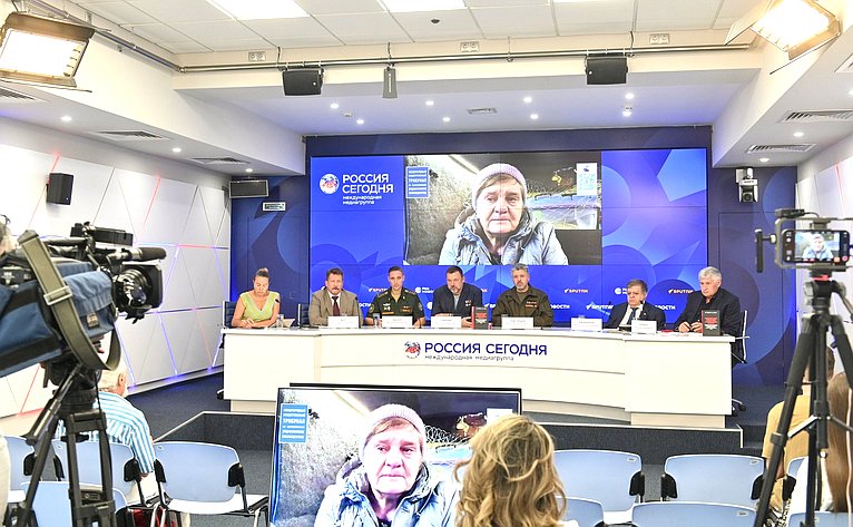 Владимир Джабаров и Наталья Никонорова приняли участие в пресс-конференции, посвященной расследованию военных преступлений киевского режима в Курской области и Донецкой Народной Республике