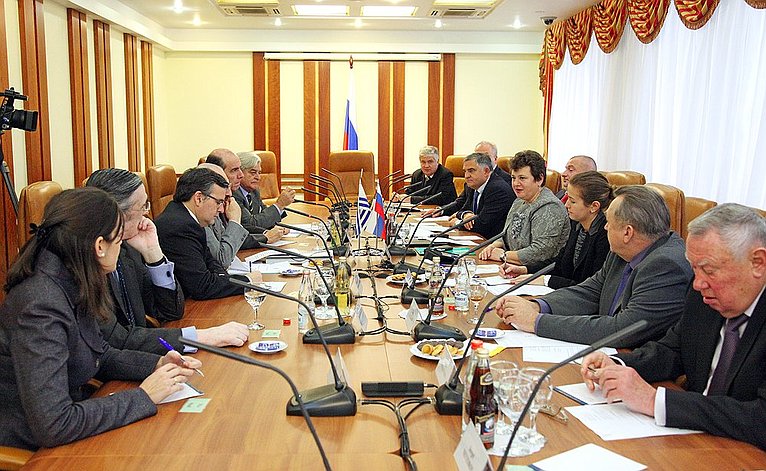 Члены Совета Федерации встретились с парламентской делегацией Уругвая