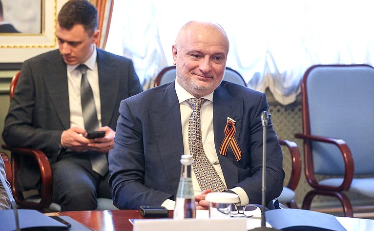 Андрей Клишас