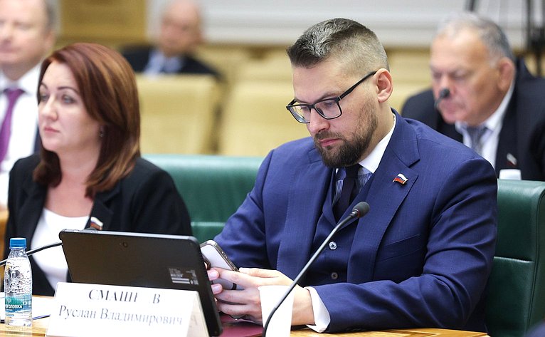 Руслан Смашнев