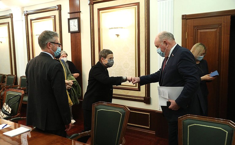 Григорий Карасин провел встречу с Чрезвычайным и Полномочным Послом Швейцарской Конфедерации в РФ Кристиной Марти Ланг