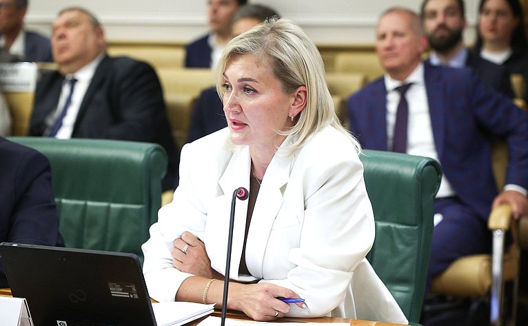 Парламентские слушания на тему «Вопросы управления комплексами индивидуальных жилых домов»