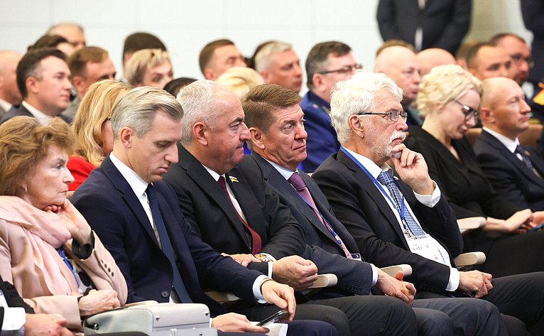 Пленарное заседание Х Парламентского форума «Историко-культурное наследие России»