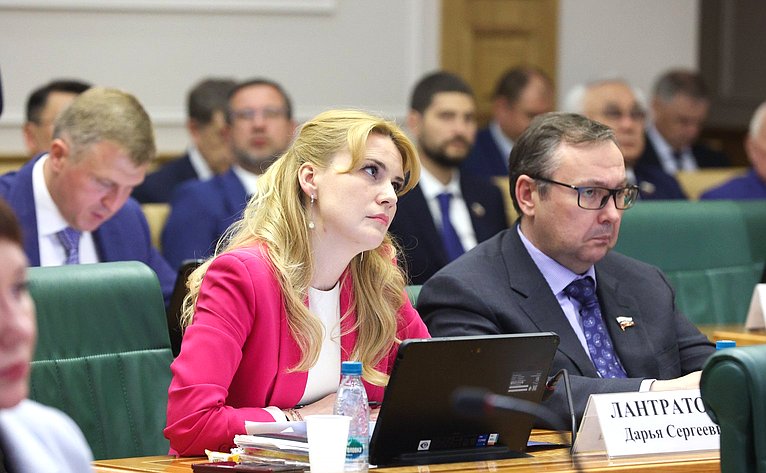 Встреча сенаторов Российской Федерации с Министром экономического развития РФ Максимом Решетниковым в формате «Открытого диалога»