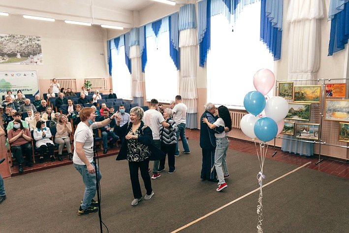 Айрат Гибатдинов вместе с волонтерами провел праздник для областного государственного автономного учреждения социального обслуживания «Геронтологический центр «ЗАБОТА» в Ульяновске
