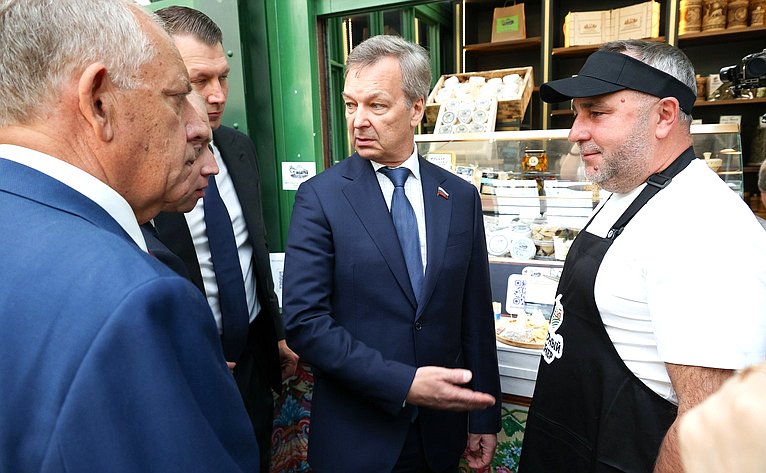 На Тверской площади в Москве в рамках мероприятий Второго форума тружеников села состоялось торжественное награждение победителей четвертого Национального органического конкурса