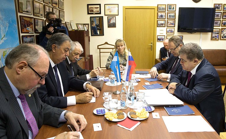 Встреча В. Джабарова с председателем парламентской Группы дружбы с Российской Федерацией Национального Конгресса Аргентины Родольфо Хулио Уртубеем
