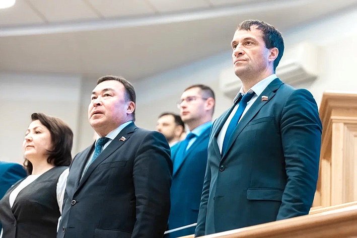 Александр Новьюхов принял участие в заседании регионального парламента, центральным вопросом которого стал бюджет ХМАО на следующий год и на период до 2025 года