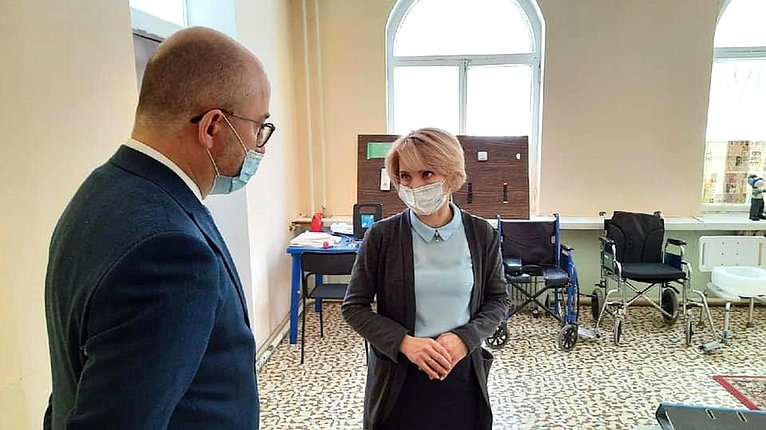 Сенатор Олег Цепкин посетил медицинские учреждения г. Трехгорный Челябинской области