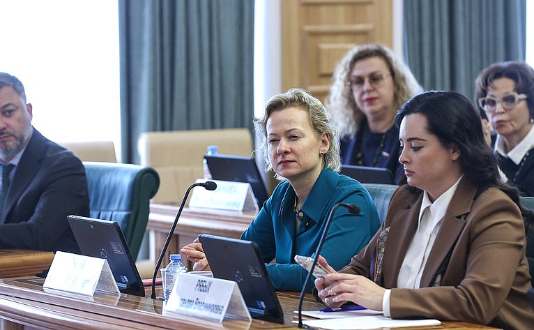 В Совете Федерации состоялось заседание Совета Евразийского женского форума