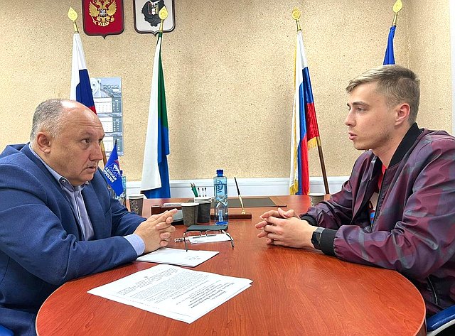 Андрей Базилевский в рамках работы в регионе провел личный прием граждан в Комсомольске-на-Амуре