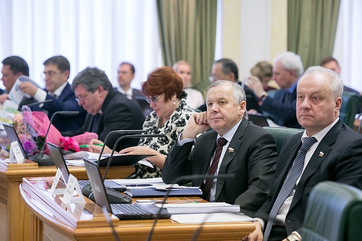 Расширенное заседание Комитета Совета Федерации по бюджету и финансовым рынкам с участием представителей Оренбургской области. Шуба и Шубин