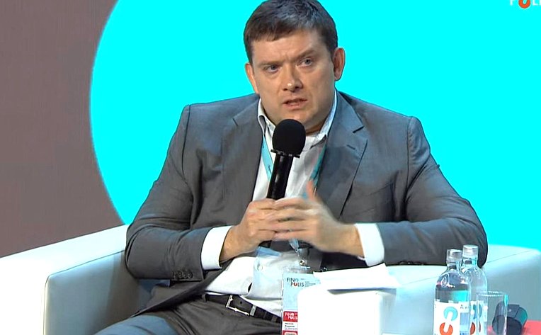Николай Журавлев выступил на Форуме инновационных финансовых технологий Finopolis