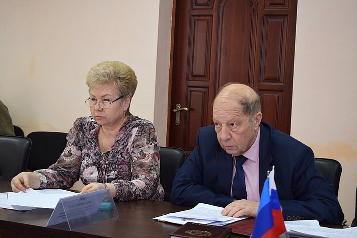 Ольга Бас приняла участие во внеочередном заседании профильного комитета Народного Совета ЛНР