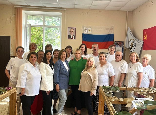 Марина Сидухина посетила добровольческое волонтерское движение «Всё для Фронта! Всё для Победы!» в Новокуйбышевске