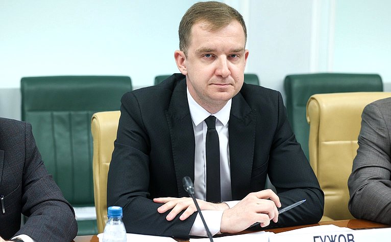 Круглый стол Комитета Совета Федерации по федеративному устройству, региональной политике, МСУ и делам Севера на тему «Актуальные проблемы развития сегмента строительства малоэтажных жилых комплексов»