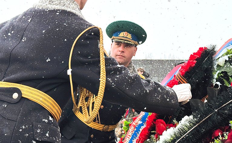 Татьяна Сахарова и Елена Дягилева в рамках региональной недели приняли участие в мероприятиях, приуроченных к 80-й годовщине Великой Победы