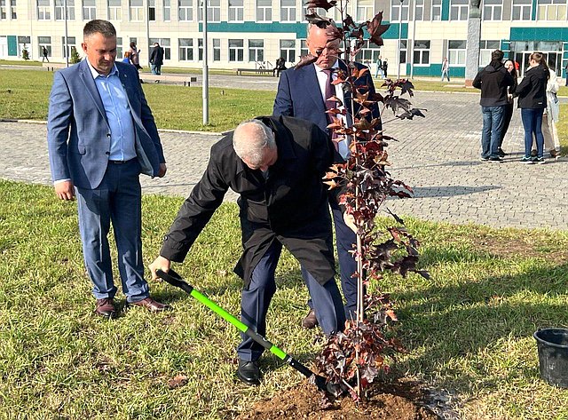 Анатолий Артамонов принял участие в торжественном мероприятии, приуроченном к 65-летнему юбилею Калужского филиала Московского государственного технического университета имени Н.Э. Баумана