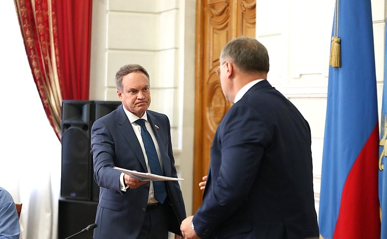 Александр Башкин принял участие в заседании правительства Астраханской области