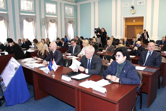 Пленарное заседание Общественной палаты Челябинской области с участием представителей органов власти