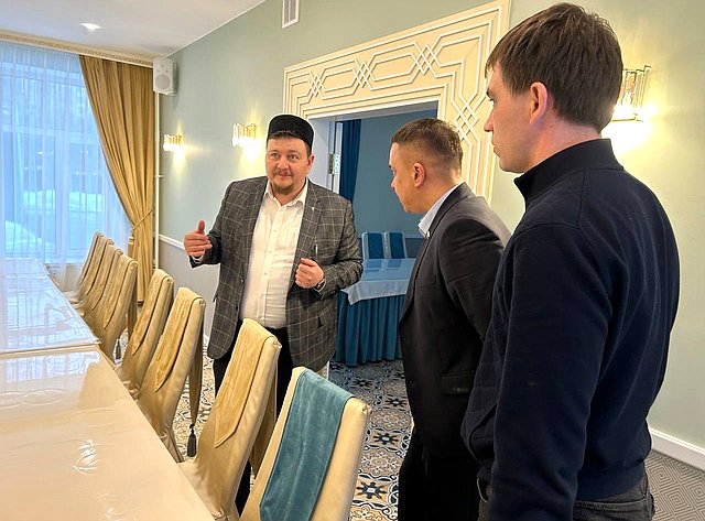 Айрат Гибатдинов провел встречу с представителями Духовного управления мусульман РФ и проректоратом МИИ