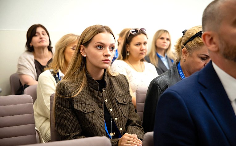 Дискуссионная площадка «Репродуктивное здоровье как фундамент демографии». VI Форум социальных инноваций регионов
