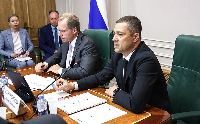 Расширенное заседание Комитета Совета Федерации по экономической политике (в рамках Дней Псковской области в СФ)