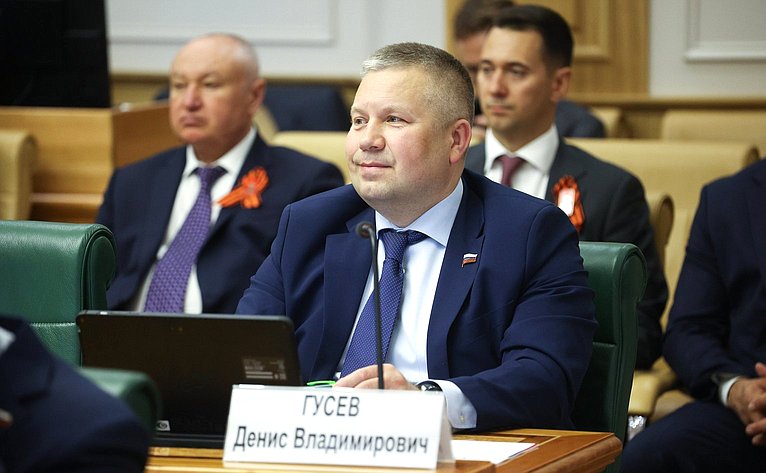 Денис Гусев