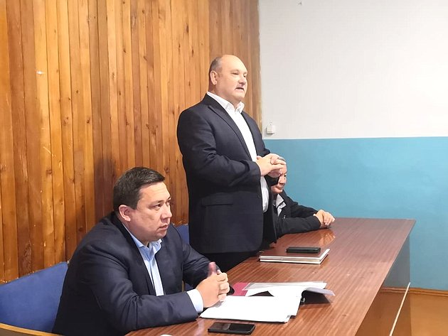 Владимир Полетаев провел встречи с жителями Усть-Коксинского района