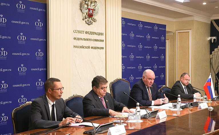 Встреча председателя Комитета СФ по международным делам Григория Карасина с Чрезвычайным и Полномочным Послом Аргентинской Республики в РФ Э. Зуайном