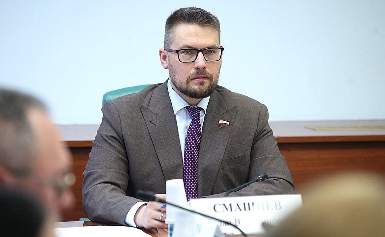 Руслан Смашнев