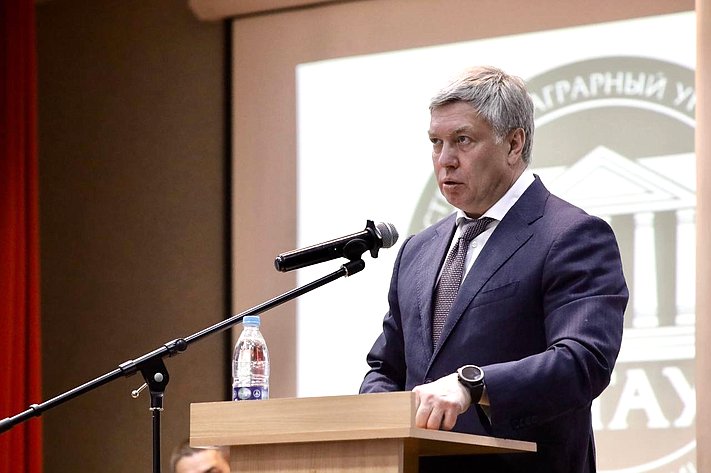 Айрат Гибатдинов принял участие в форуме «Кадры для села»