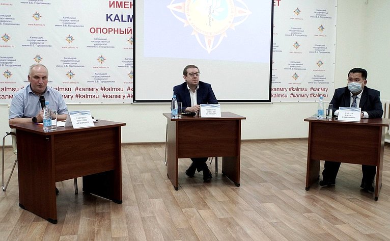 Алексей Майоров совершил рабочую поездку в Республику Калмыкия