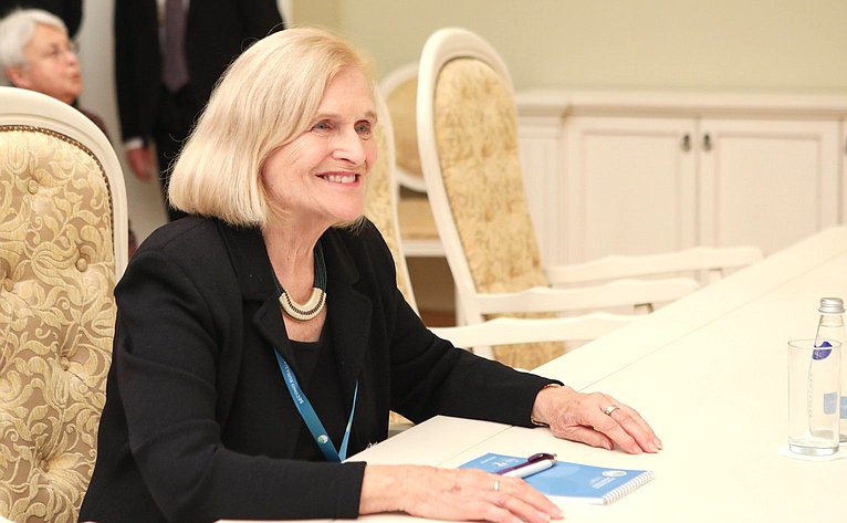 Валентина Матвиенко встретилась с президентом Национального Фонда мира (США) Сарой Хардер