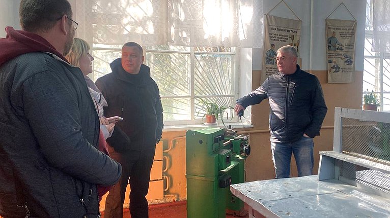 Игорь Кастюкевич посетил в регионе школы и детские сады, в которых проводят ремонтные работы