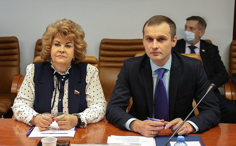Нина Куликовских и Сергей Леонов