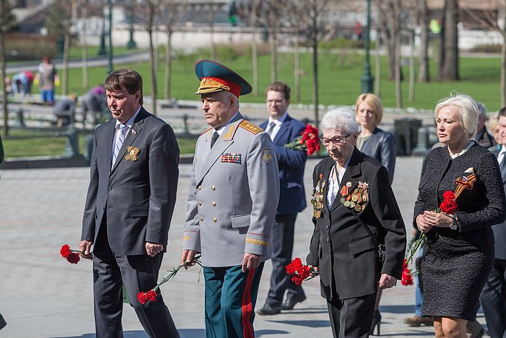 Члены Совета Федерации от Республики Крым приняли участие в торжественной церемонии, посвященной 70-й годовщине Победы в Великой Отечественной войне