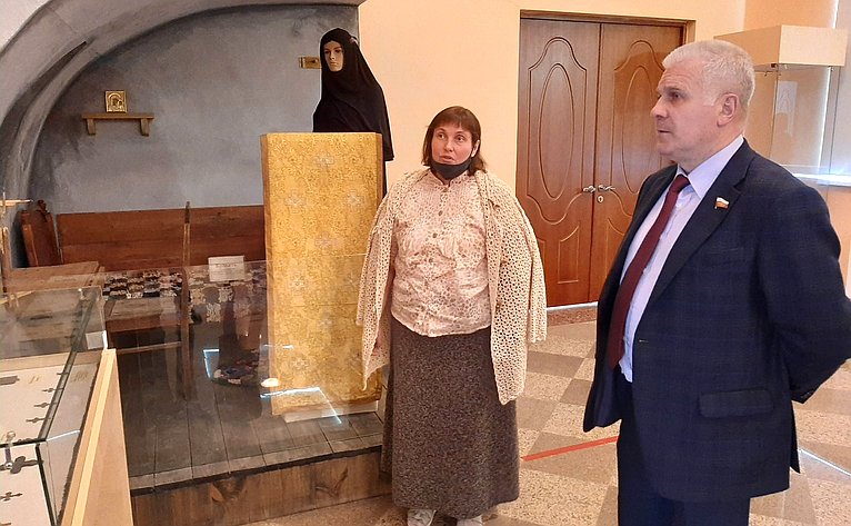 Сергей Мартынов посетил Музей истории православия в Йошкар-Оле