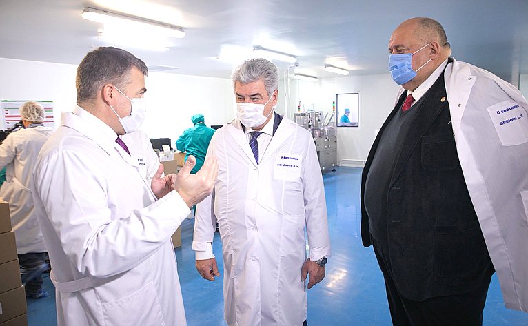 В. Бондарев и С. Аренин в ходе посещения фармпредприятия в Саранске обсудили вопросы обеспечения лекарственной безопасности страны