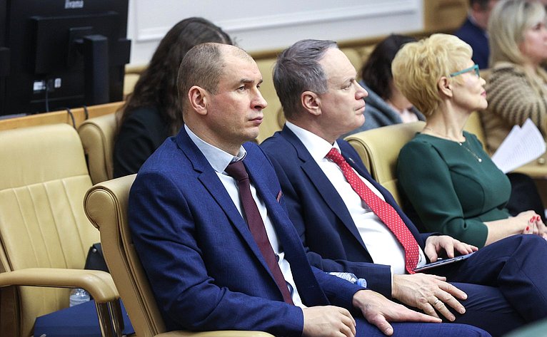 Встреча сенаторов Российской Федерации с Министром юстиции РФ Константином Чуйченко в формате «Открытого диалога»