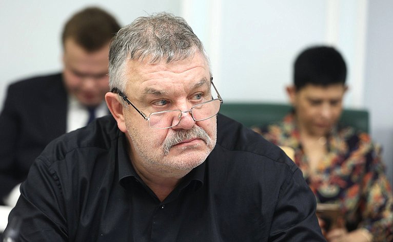 Круглый стол на тему «Инструменты развития производства малотоннажной химии в условиях санкционного давления»